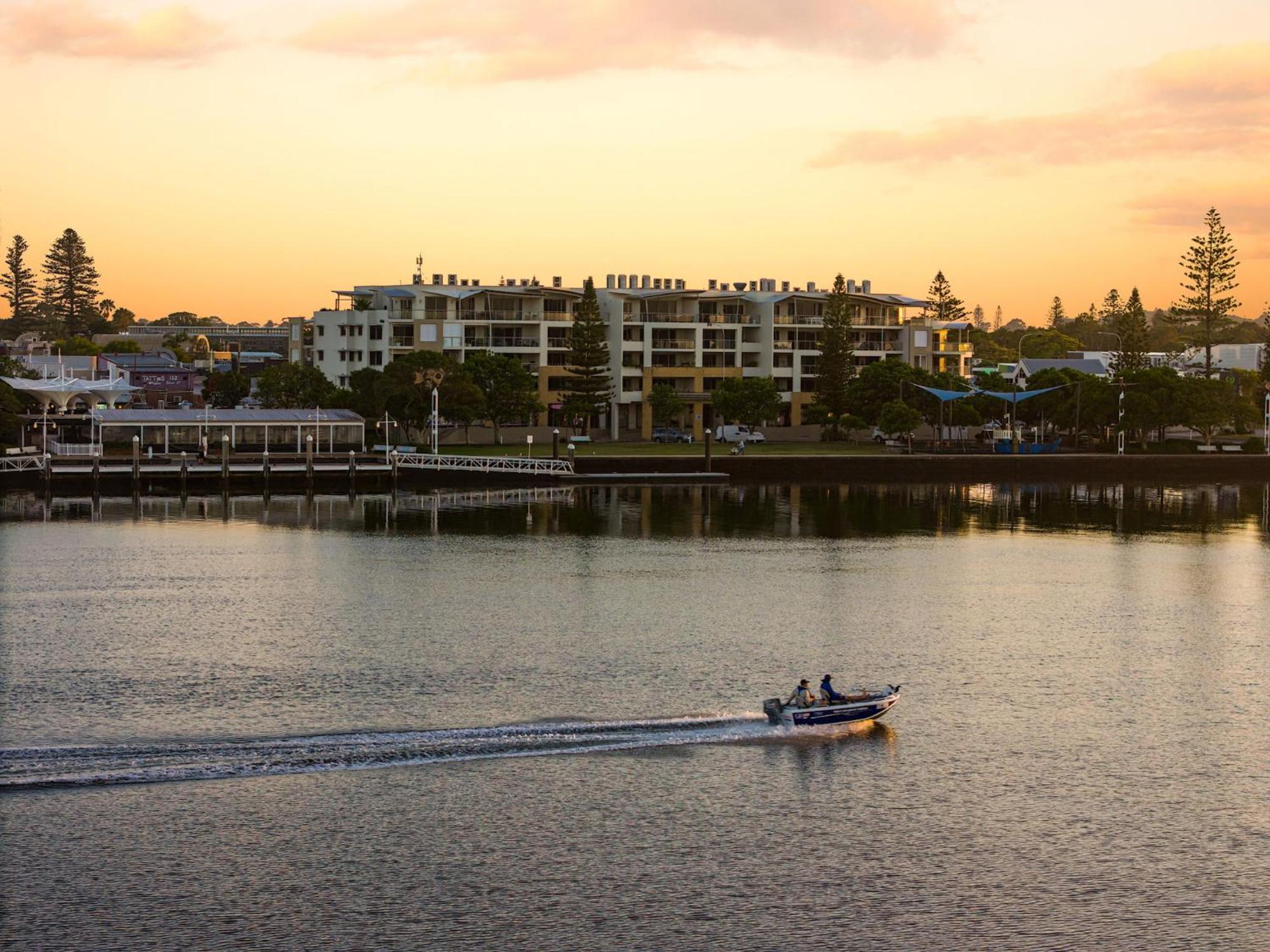 Riverside Holiday Apartments Ballina Esterno foto